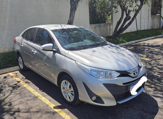 TOYOTA YARIS 1.5 16V FLEX SEDAN XL MULTIDRIVE